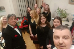 received_476685883231933