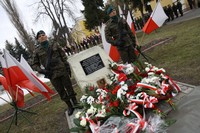 Read more about the article Uroczystości 73. rocznicy zbrodni katyńskiej i 3. rocznicy tragedii lotniczej pod Smoleńskiem