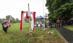 Read more about the article Narodowy Dzień Pamięci Ofiar Ludobójstwa na Wołyniu – 11.07.2026 Oszczów